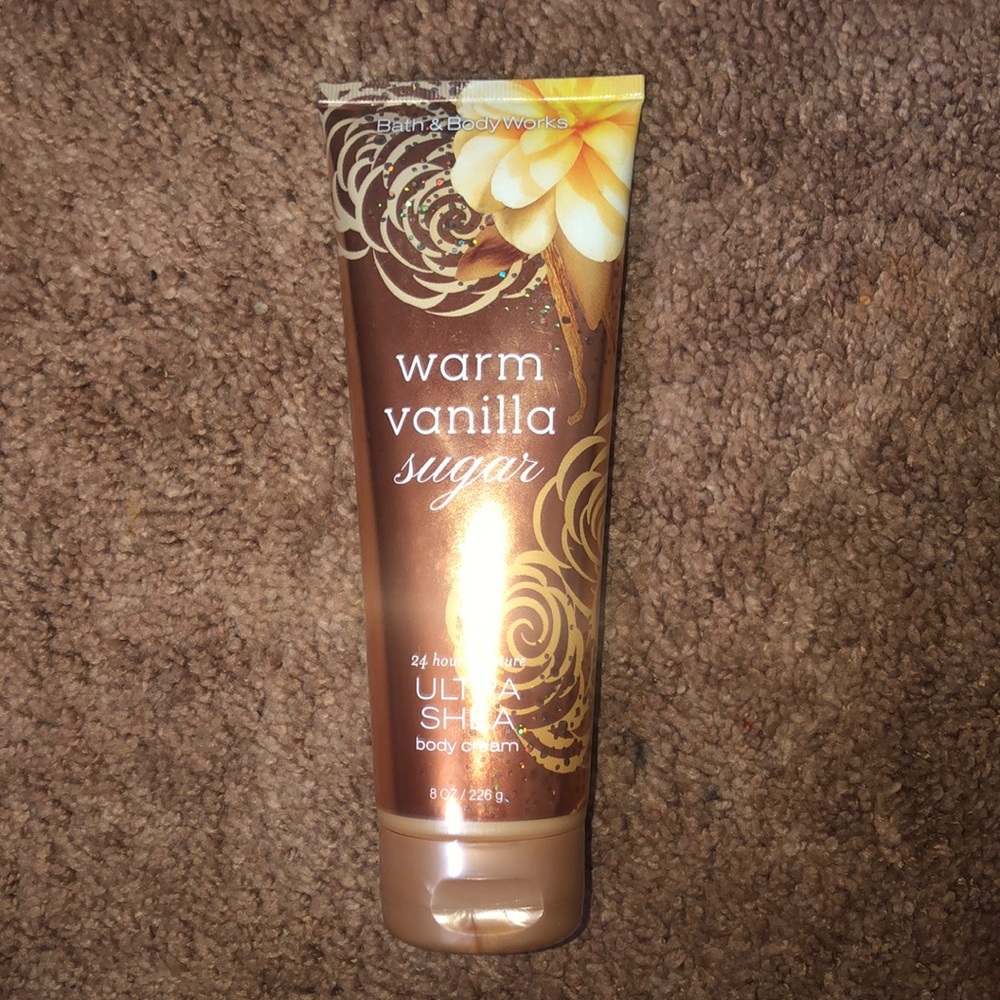 Bath and body works lotion ( warm vanilla sugar )